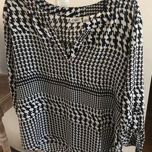 Women’s houndstooth shirt